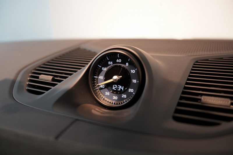 ポルシェ カイエンクーペ Turbo E-Hybrid Coupe with GT Package  PDCC ブルメスター リアアクスル OP307 中古車 中古車