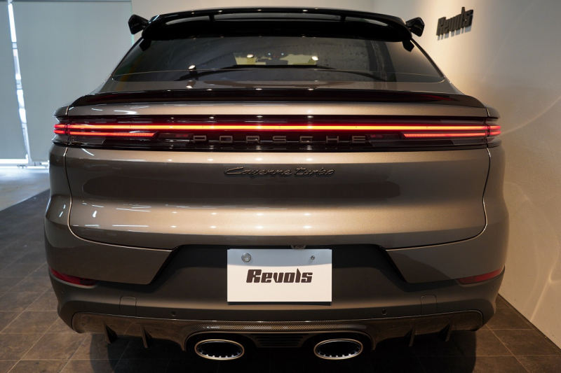 ポルシェ カイエンクーペ Turbo E-Hybrid Coupe with GT Package  PDCC ブルメスター リアアクスル OP307 中古車 中古車