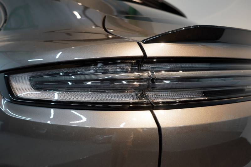 ポルシェ カイエンクーペ Turbo E-Hybrid Coupe with GT Package  PDCC ブルメスター リアアクスル OP307 中古車 中古車