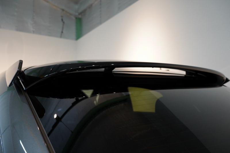 ポルシェ カイエンクーペ Turbo E-Hybrid Coupe with GT Package  PDCC ブルメスター リアアクスル OP307 中古車 中古車