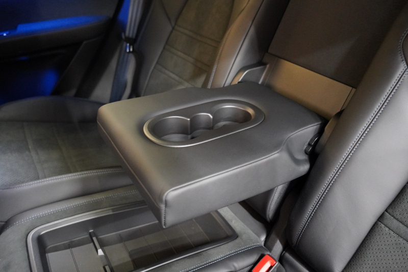 ポルシェ カイエンクーペ Turbo E-Hybrid Coupe with GT Package  PDCC ブルメスター リアアクスル OP307 中古車 中古車