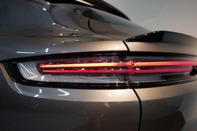 ポルシェ カイエンクーペ Turbo E-Hybrid Coupe with GT Package  PDCC ブルメスター リアアクスル OP307 中古車 中古車