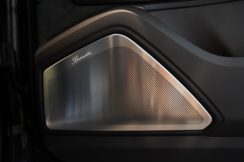 ポルシェ カイエンクーペ Turbo E-Hybrid Coupe with GT Package  PDCC ブルメスター リアアクスル OP307 中古車 中古車