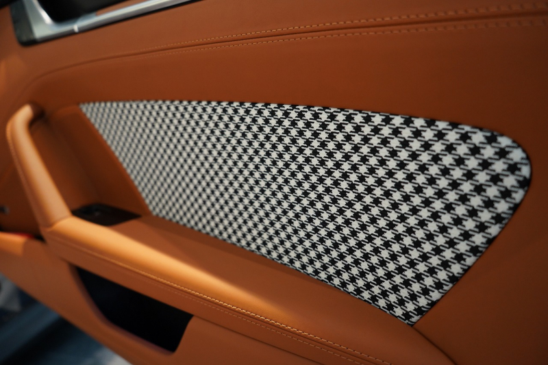 ポルシェ 911(Type992) Targa 4 PDK 左H OP623 ワンオーナー ヘリテージデザインPKG スポクロ スポエグ Fリフト 中古車 中古車