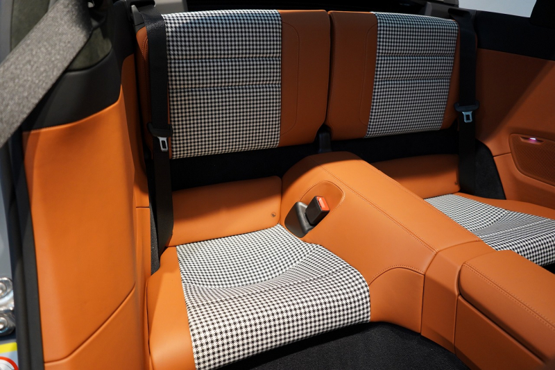 ポルシェ 911(Type992) Targa 4 PDK 左H OP623 ワンオーナー ヘリテージデザインPKG スポクロ スポエグ Fリフト 中古車 中古車