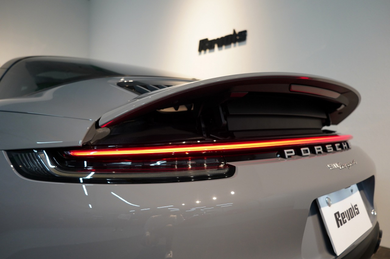 ポルシェ 911(Type992) Targa 4 PDK 左H OP623 ワンオーナー ヘリテージデザインPKG スポクロ スポエグ Fリフト 中古車 中古車