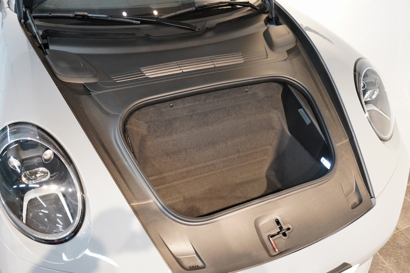 ポルシェ 911(Type992) Targa 4 PDK 左H OP623 ワンオーナー ヘリテージデザインPKG スポクロ スポエグ Fリフト 中古車 中古車