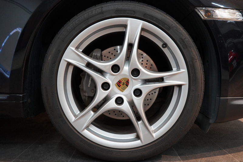 ポルシェ ケイマン(Type987) PDK 後期モデル スポーツクロノ&テールパイプ&ステアリング PC入庫16回 中古車 中古車