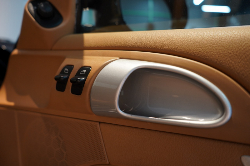 ポルシェ ケイマン(Type987) PDK 後期モデル スポーツクロノ&テールパイプ&ステアリング PC入庫16回 中古車 中古車