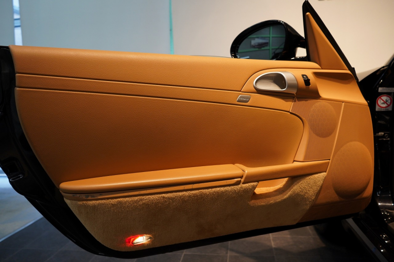 ポルシェ ケイマン(Type987) PDK 後期モデル スポーツクロノ&テールパイプ&ステアリング PC入庫16回 中古車 中古車