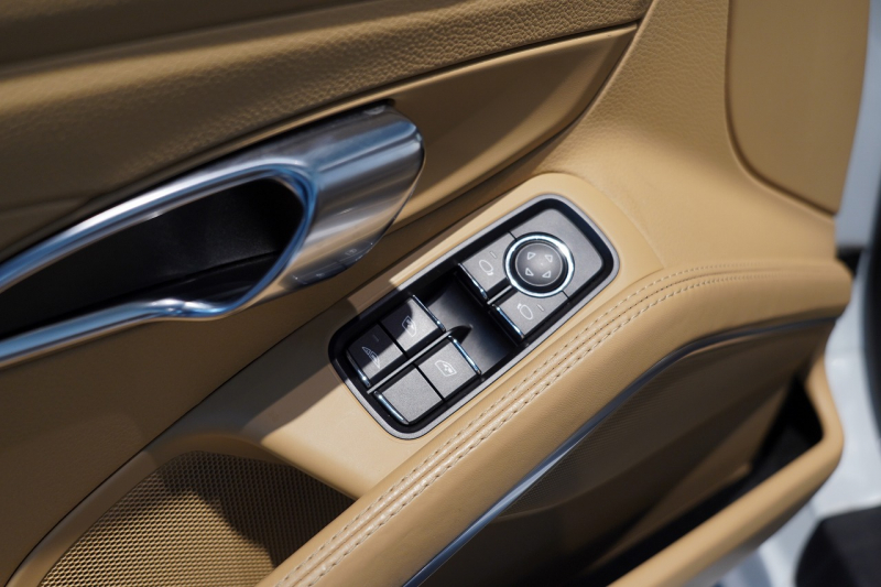 ポルシェ 911(Type991.1) Carrera GTS Cabriolet NA最終モデル 3.8L レッドトップ キャララホワイトメタリック  中古車