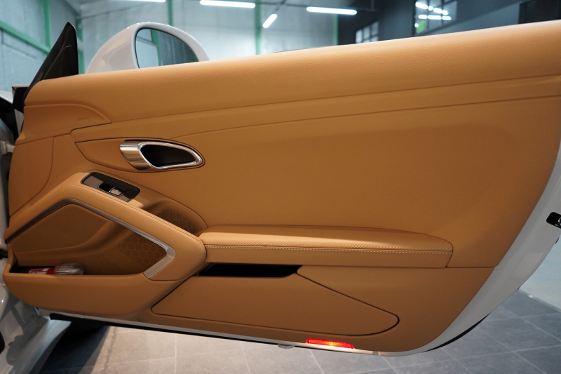 ポルシェ 911(Type991.1) Carrera GTS Cabriolet NA最終モデル 3.8L レッドトップ キャララホワイトメタリック  中古車