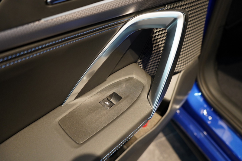 BMW X1 xDrive 20d M Sport ワンオーナー パノラマガラスサンルーフ 禁煙車 中古車 中古車