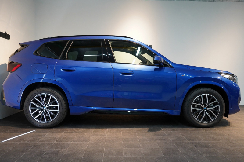 BMW X1 xDrive 20d M Sport ワンオーナー パノラマガラスサンルーフ 禁煙車 中古車 中古車