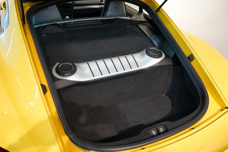 ポルシェ ケイマン(Type981) GT4 6MT 左H スポーツクロノ スポーツエグゾースト レザーインテリア/イエローステッチ 中古車 中古車