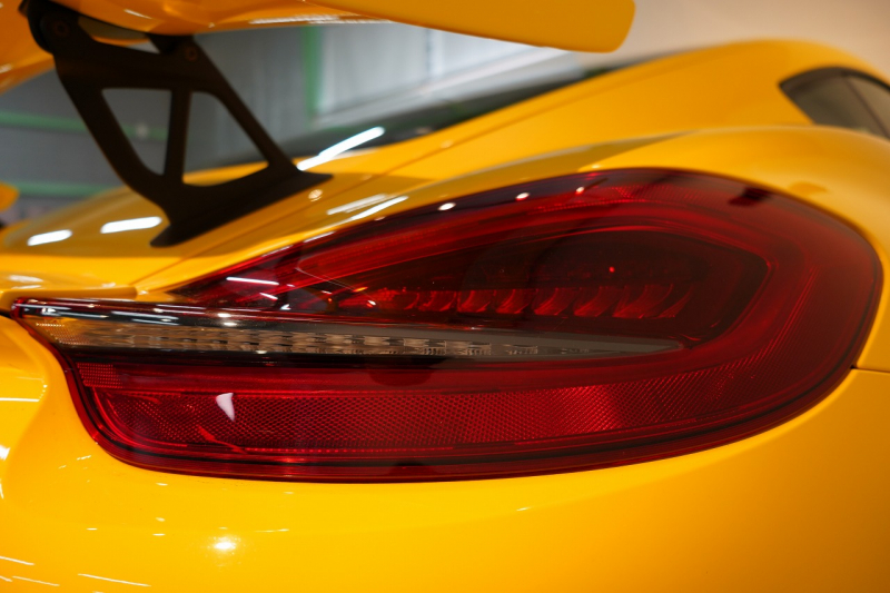 ポルシェ ケイマン(Type981) GT4 6MT 左H スポーツクロノ スポーツエグゾースト レザーインテリア/イエローステッチ 中古車 中古車