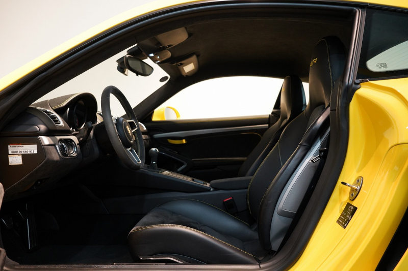 ポルシェ ケイマン(Type981) GT4 6MT 左H スポーツクロノ スポーツエグゾースト レザーインテリア/イエローステッチ 中古車 中古車