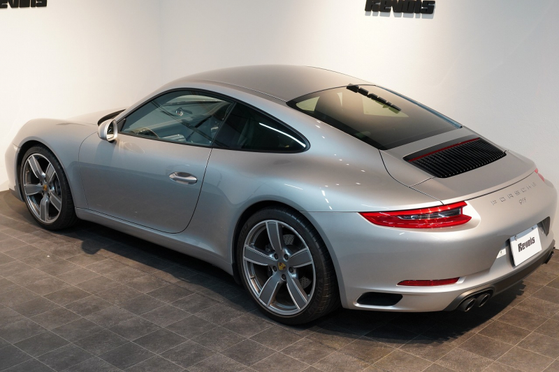 ポルシェ 911(Type991.2) Carrera PDK スポーツクロノ スポーツデザインフロントエプロン  レザーインテリア 20インチCarrera Sportホイール BOSEサウンド 中古車 中古車