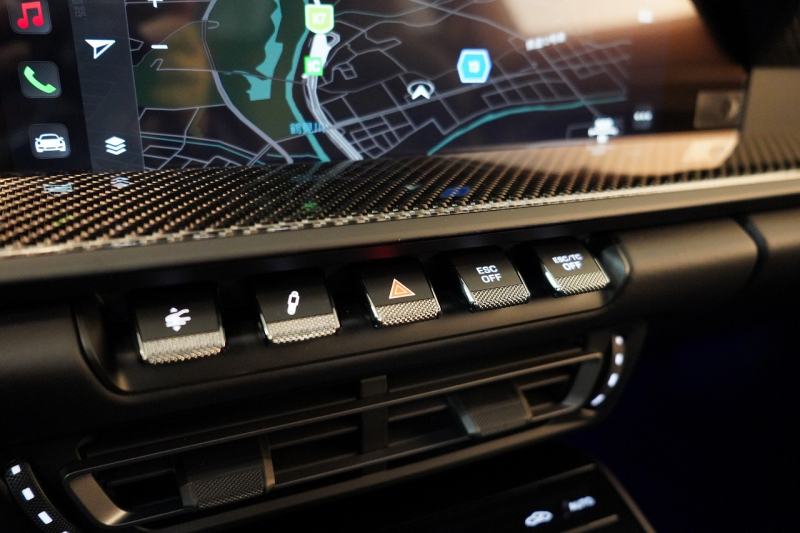 ポルシェ 911(Type992) GT3 Touring Package 6MT 左H ワンオーナー OP491 クロノ PCCB Fリフト カーボンルーフ レザーインテリア 中古車 中古車