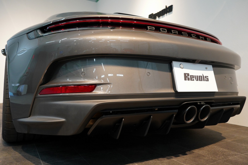 ポルシェ 911(Type992) GT3 Touring Package 6MT 左H ワンオーナー OP491 クロノ PCCB Fリフト カーボンルーフ レザーインテリア 中古車 中古車