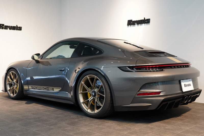 ポルシェ 911(Type992) GT3 Touring Package 6MT 左H ワンオーナー OP491 クロノ PCCB Fリフト カーボンルーフ レザーインテリア 中古車 中古車