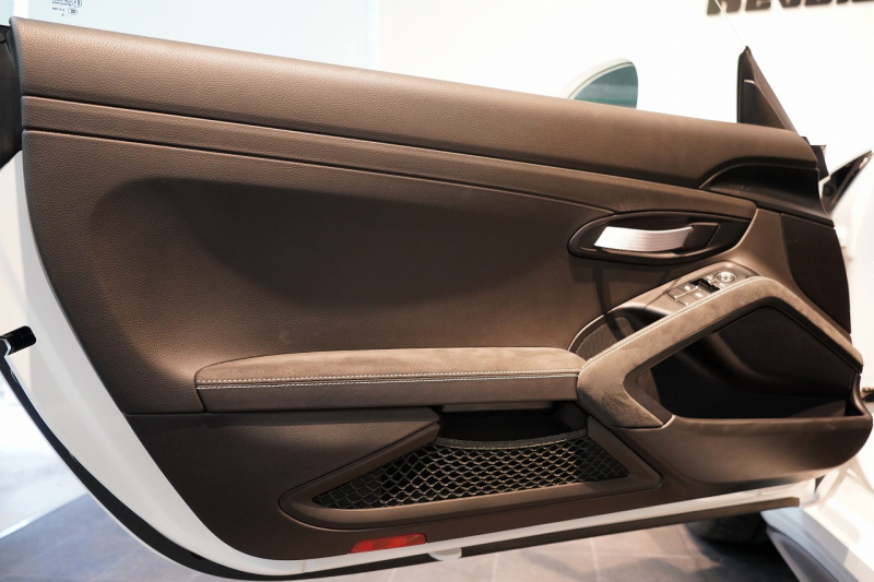 ポルシェ 911(Type991.2) GT3RS PDK 左H 延長保証2026年3月5日迄 PCCB クラブスポーツPKG スポーツクロノPKG LEDヘッドライト Fリフト 中古車 中古車