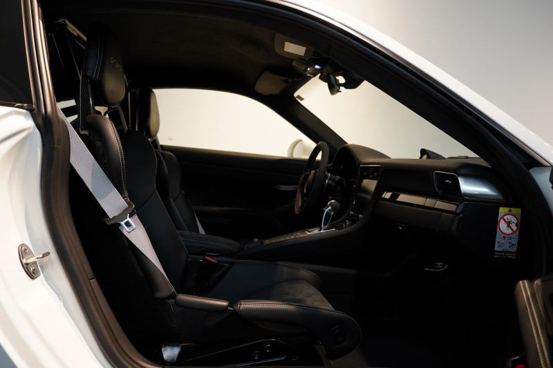 ポルシェ 911(Type991.2) GT3RS PDK 左H 延長保証2026年3月5日迄 PCCB クラブスポーツPKG スポーツクロノPKG LEDヘッドライト Fリフト 中古車 中古車