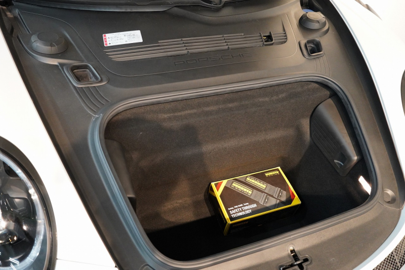 ポルシェ 911(Type991.2) GT3RS PDK 左H 延長保証2026年3月5日迄 PCCB クラブスポーツPKG スポーツクロノPKG LEDヘッドライト Fリフト 中古車 中古車