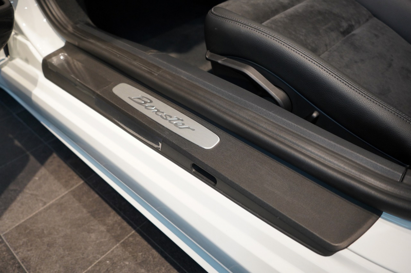 ポルシェ 718 ボクスター PDK 延長保証令和7年10月迄 スポーツエグゾースト 20インチカレラクラシック ティンテッドテール 中古車 中古車