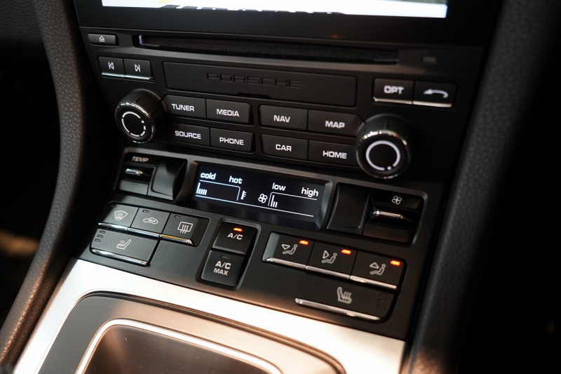 ポルシェ 718 ボクスター PDK 延長保証令和7年10月迄 スポーツエグゾースト 20インチカレラクラシック ティンテッドテール 中古車 中古車