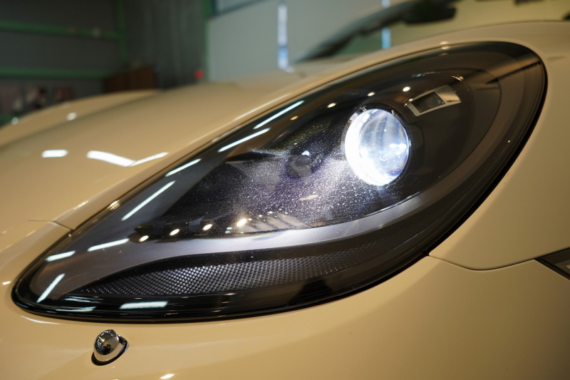 ポルシェ 718 ボクスター PDK 延長保証令和7年10月迄 スポーツエグゾースト 20インチカレラクラシック ティンテッドテール 中古車 中古車