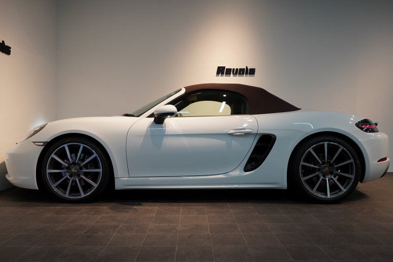 ポルシェ 718 ボクスター PDK 延長保証令和7年10月迄 スポーツエグゾースト 20インチカレラクラシック ティンテッドテール 中古車 中古車