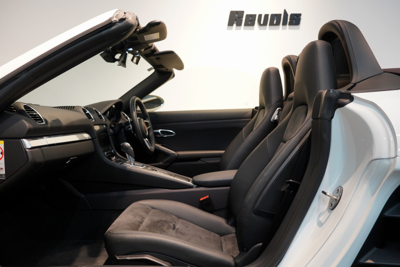 ポルシェ 718 ボクスター PDK 延長保証令和7年10月迄 スポーツエグゾースト 20インチカレラクラシック ティンテッドテール 中古車 中古車