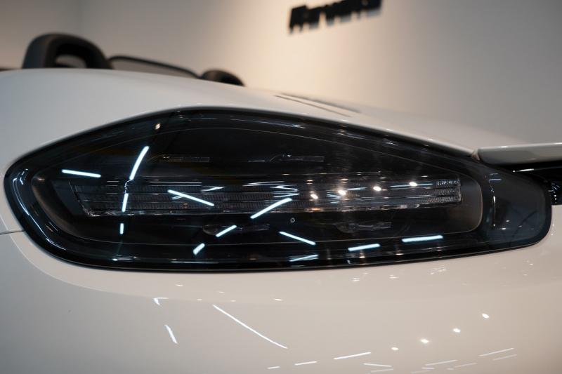 ポルシェ 718 ボクスター PDK 延長保証令和7年10月迄 スポーツエグゾースト 20インチカレラクラシック ティンテッドテール 中古車 中古車