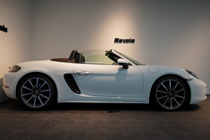 ポルシェ 718 ボクスター PDK 延長保証令和7年10月迄 スポーツエグゾースト 20インチカレラクラシック ティンテッドテール 中古車 中古車