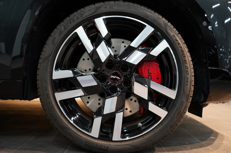 MINI(ミニ) ミニカントリーマン ALL4 JOHN COOPER WORKS TRIM ワンオーナー レジェンドグレー パフォーマンスブレーキ レッドスポーツストライプデカール 中古車 中古車