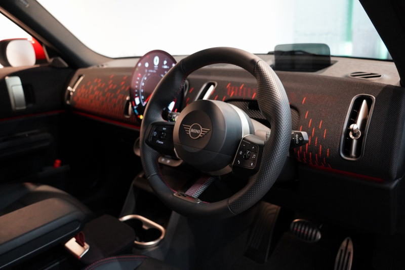 MINI(ミニ) ミニカントリーマン ALL4 JOHN COOPER WORKS TRIM ワンオーナー レジェンドグレー パフォーマンスブレーキ レッドスポーツストライプデカール 中古車 中古車