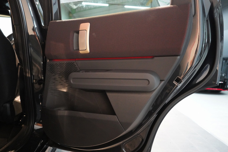 MINI(ミニ) ミニカントリーマン ALL4 JOHN COOPER WORKS TRIM ワンオーナー レジェンドグレー パフォーマンスブレーキ レッドスポーツストライプデカール 中古車 中古車