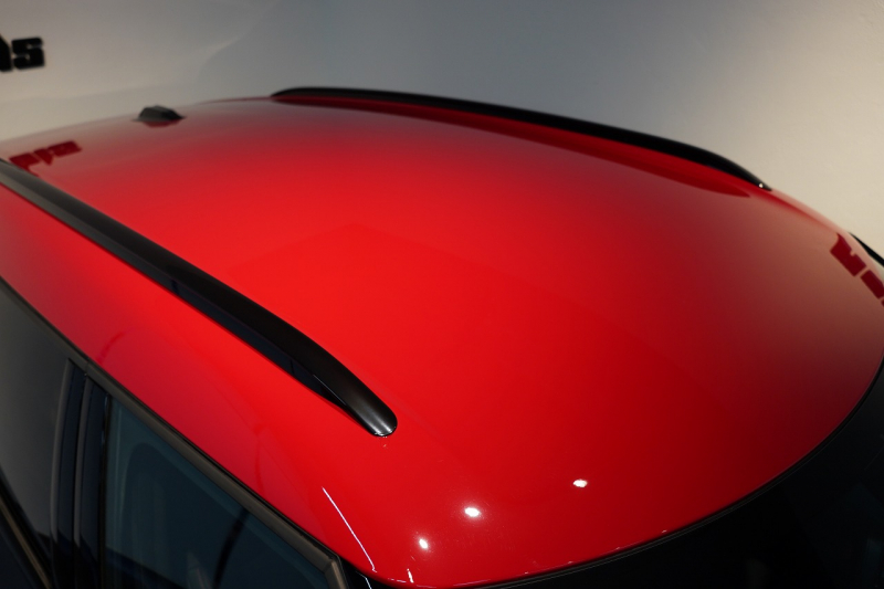 MINI(ミニ) ミニカントリーマン ALL4 JOHN COOPER WORKS TRIM ワンオーナー レジェンドグレー パフォーマンスブレーキ レッドスポーツストライプデカール 中古車 中古車