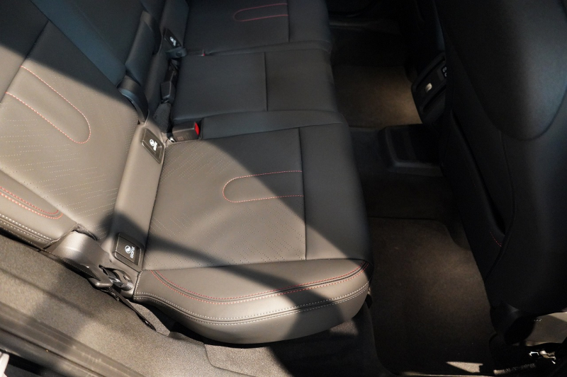 MINI(ミニ) ミニカントリーマン ALL4 JOHN COOPER WORKS TRIM ワンオーナー レジェンドグレー パフォーマンスブレーキ レッドスポーツストライプデカール 中古車 中古車