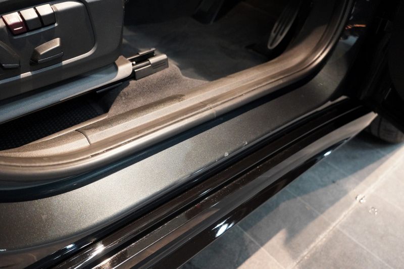 MINI(ミニ) ミニカントリーマン ALL4 JOHN COOPER WORKS TRIM ワンオーナー レジェンドグレー パフォーマンスブレーキ レッドスポーツストライプデカール 中古車 中古車