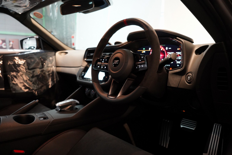 日産 フェアレディZ NISMO ワンオーナー 登録済未使用車 ステルスグレー×スーパーブラック NISMO専用装備 保証継承令和10年1月迄  中古車