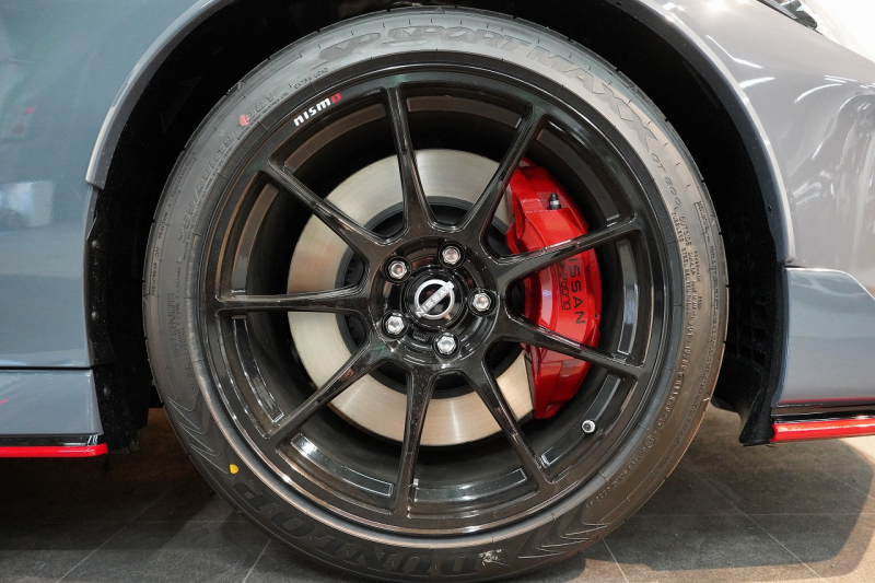 日産 フェアレディZ NISMO ワンオーナー 登録済未使用車 ステルスグレー×スーパーブラック NISMO専用装備 保証継承令和10年1月迄  中古車