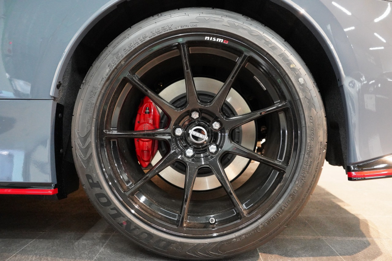 日産 フェアレディZ NISMO ワンオーナー 登録済未使用車 ステルスグレー×スーパーブラック NISMO専用装備 保証継承令和10年1月迄  中古車