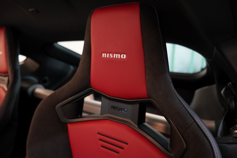 日産 フェアレディZ NISMO ワンオーナー 登録済未使用車 ステルスグレー×スーパーブラック NISMO専用装備 保証継承令和10年1月迄  中古車