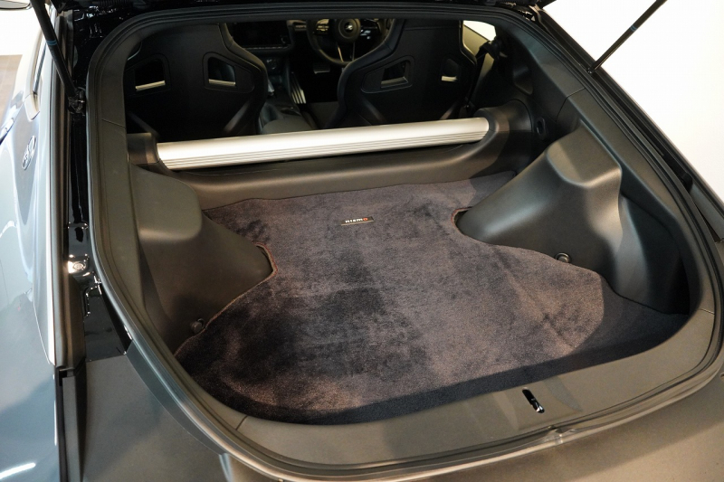 日産 フェアレディZ NISMO ワンオーナー 登録済未使用車 ステルスグレー×スーパーブラック NISMO専用装備 保証継承令和10年1月迄  中古車