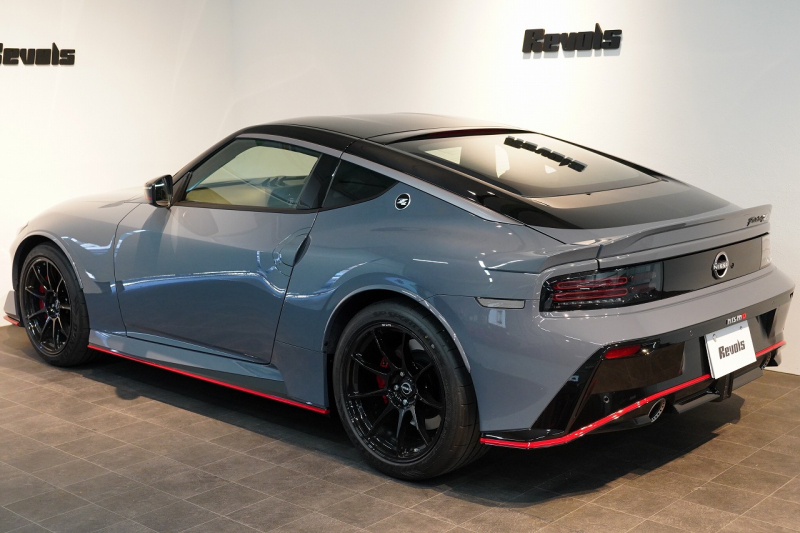 日産 フェアレディZ NISMO ワンオーナー 登録済未使用車 ステルスグレー×スーパーブラック NISMO専用装備 保証継承令和10年1月迄  中古車