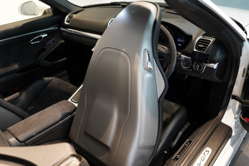 ポルシェ ボクスター(Type981) GTS PDK スポーツクロノ スポーツエグゾースト レザーインテリア 中古車 中古車