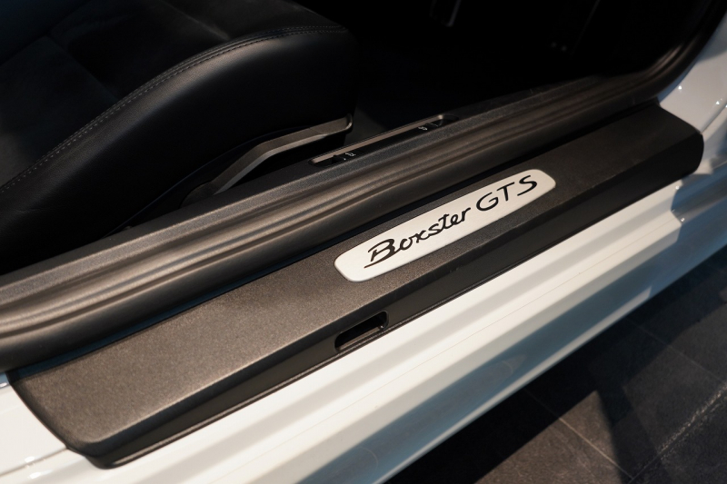 ポルシェ ボクスター(Type981) GTS PDK スポーツクロノ スポーツエグゾースト レザーインテリア 中古車 中古車