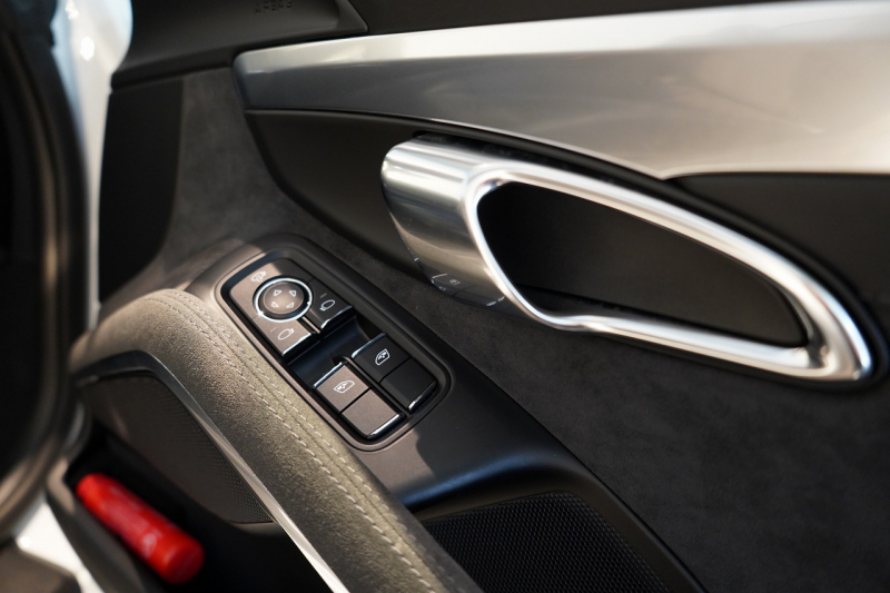 ポルシェ ボクスター(Type981) GTS PDK スポーツクロノ スポーツエグゾースト レザーインテリア 中古車 中古車